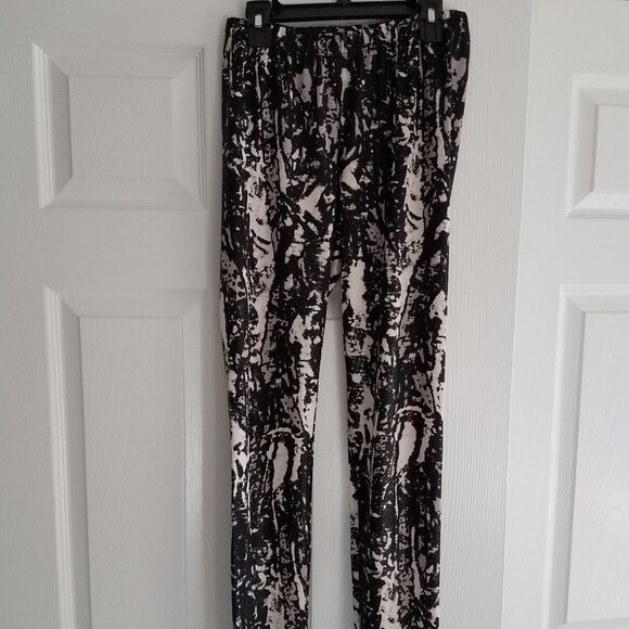 INC leggings NWOT - Picture 2 of 3